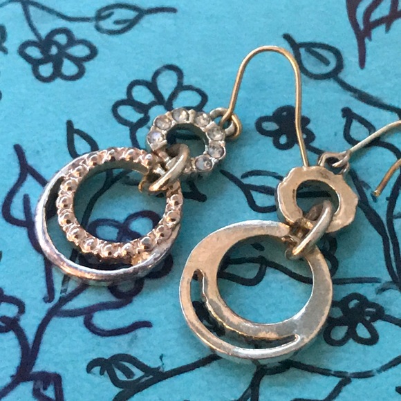 Earrings - Picture 4 of 7